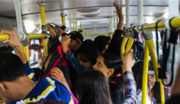 Absurdo: gasto com transporte é maior que com comida no Brasil