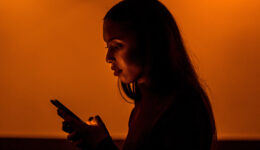 Justiceiras e 99 fazem parceria para apoiar mulheres vítimas de violência