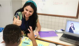 Professora brasileira é finalista do Nobel da Educação