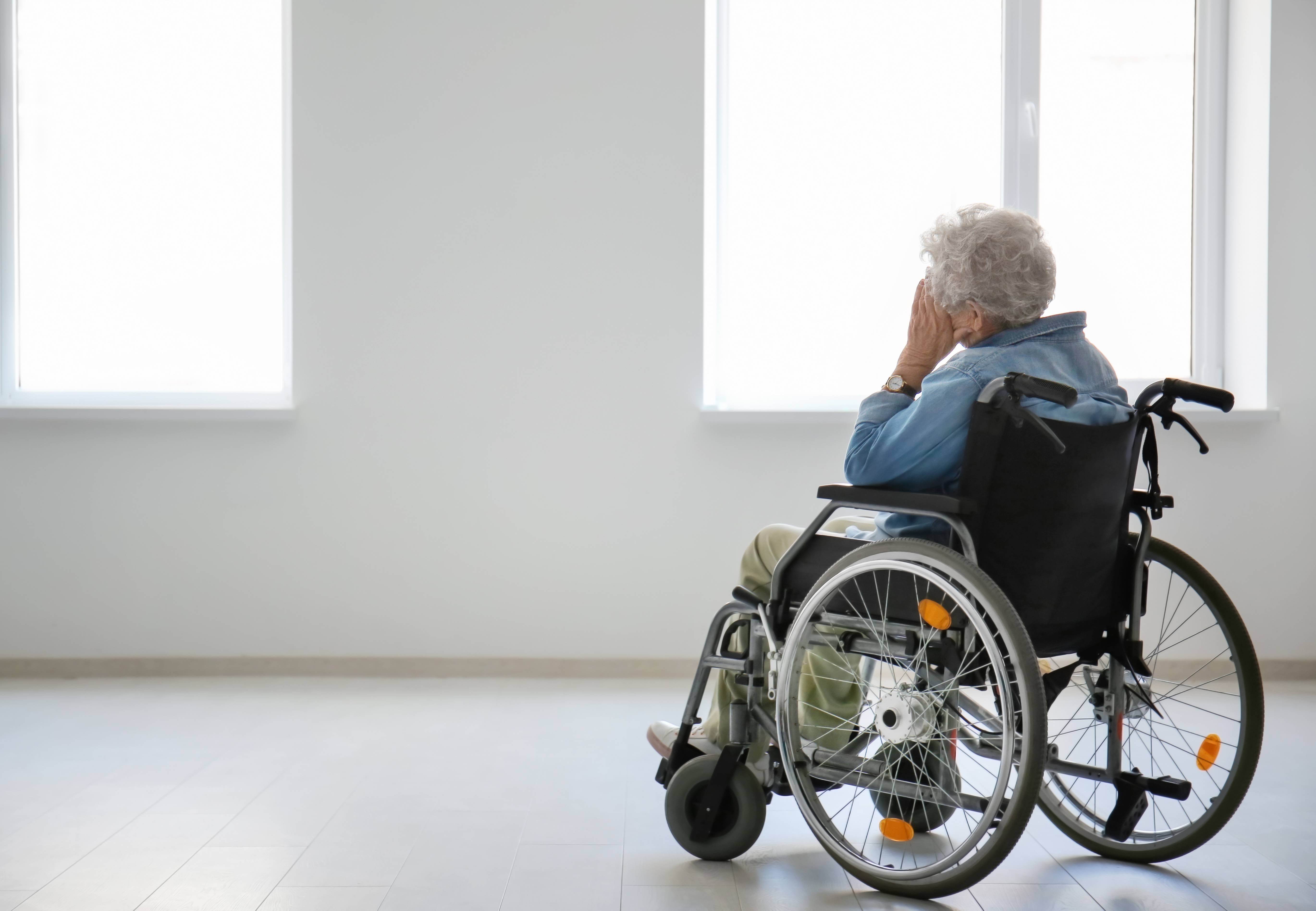 Por falta de leitos, idosa de 90 anos volta para casa com febre e falta de ar