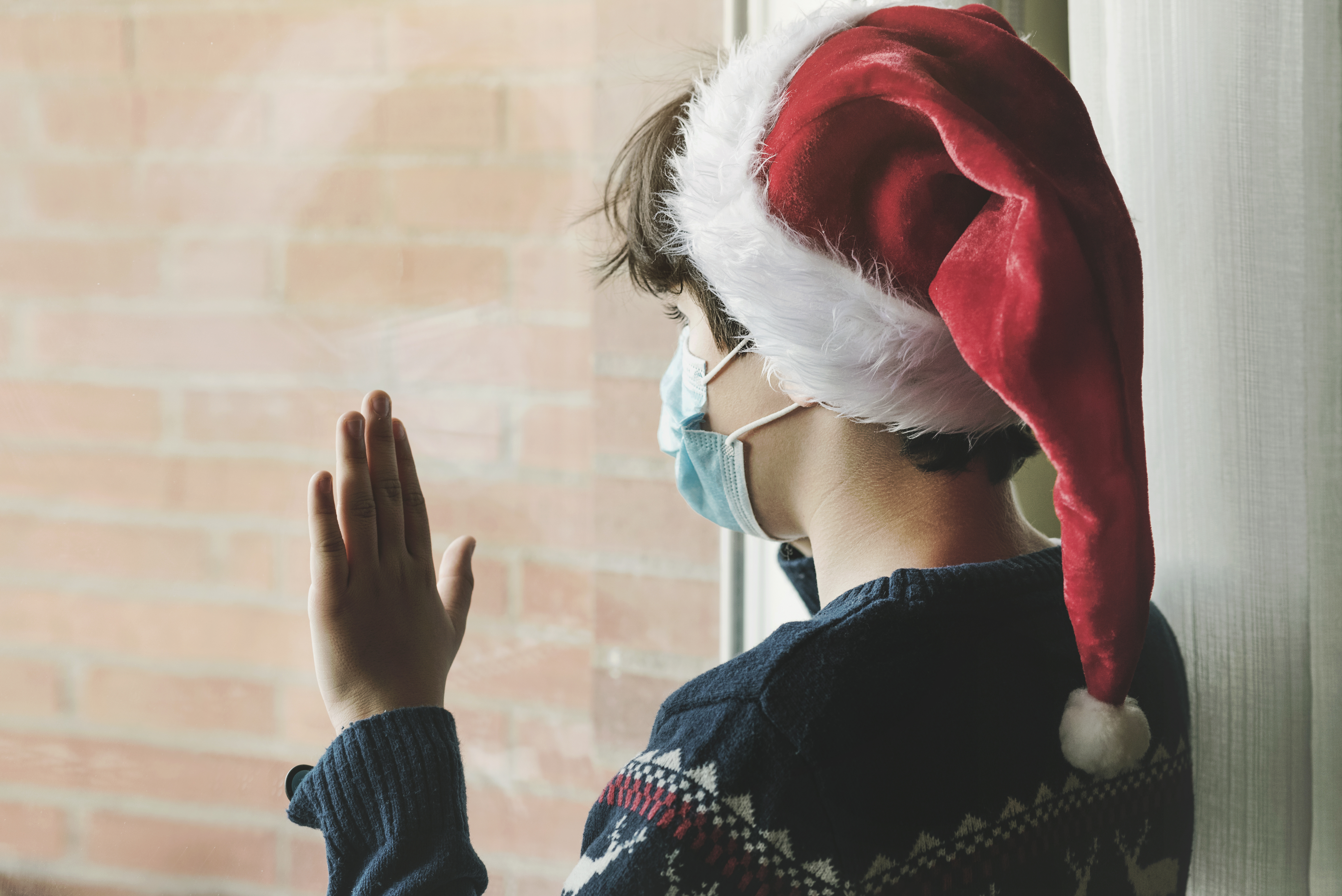 Crianças pedem de presente para o Papai Noel cura para a Covid-19