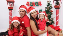 Mulher perde marido e mãe para covid e faz rifa para comprar comida
