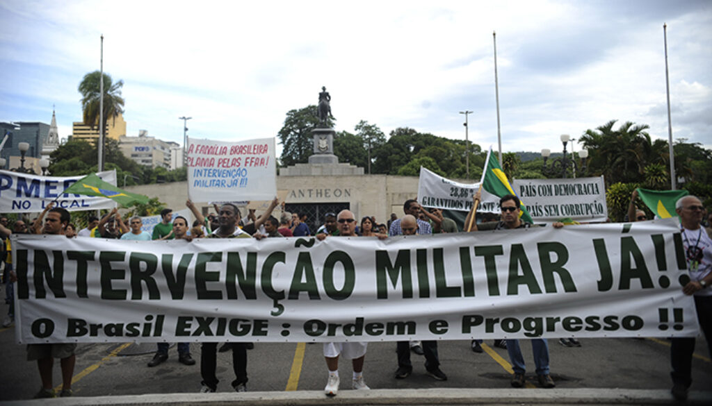 Contra a democracia