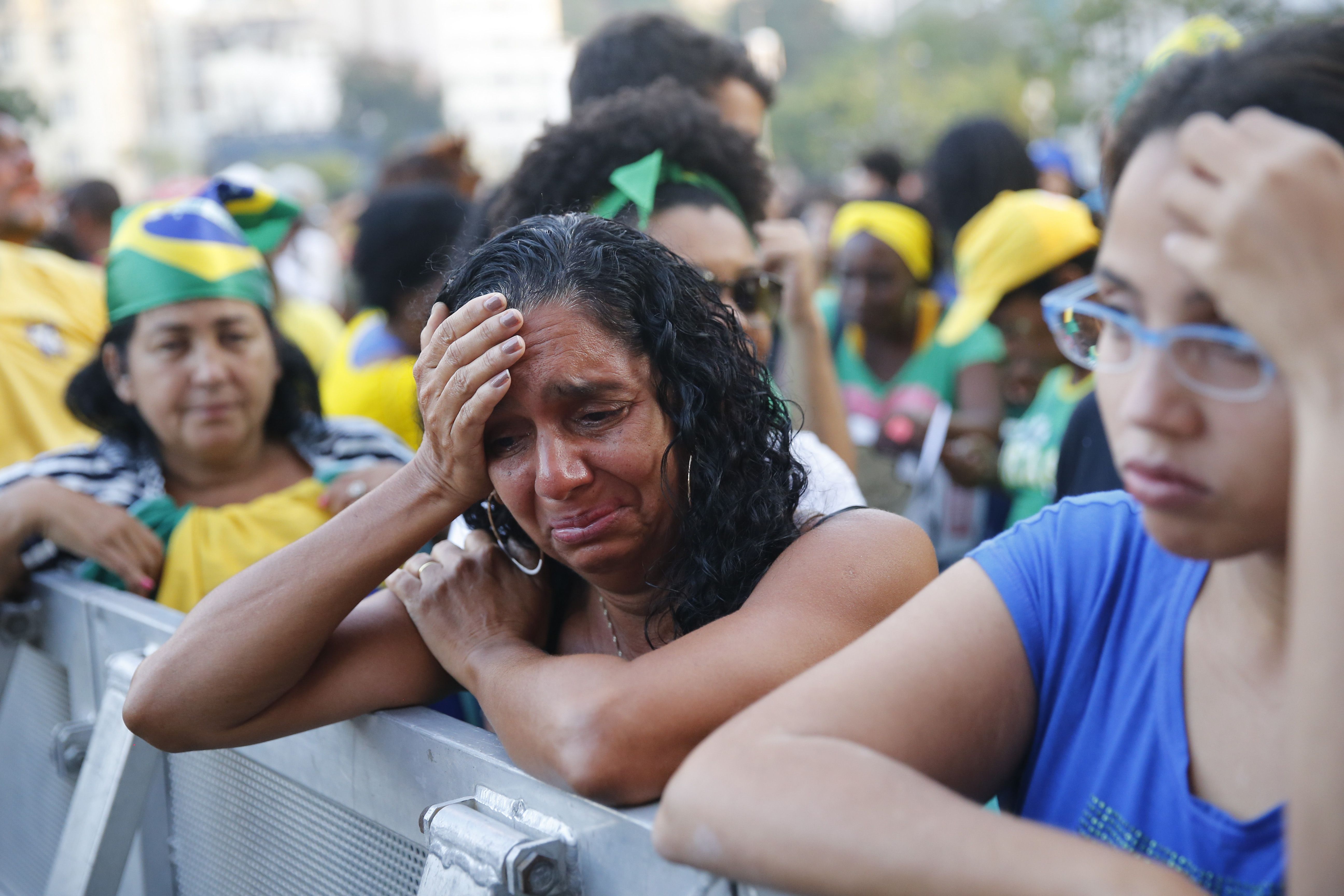 Brasileiros perdem quase 2 anos de expectativa de vida na pandemia