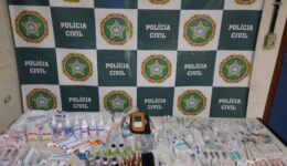 Mulher é presa no RJ por desviar de hospital remédios e insumos para intubação