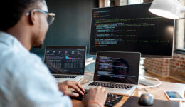 Recode oferece curso gratuito de programação em 8 estados