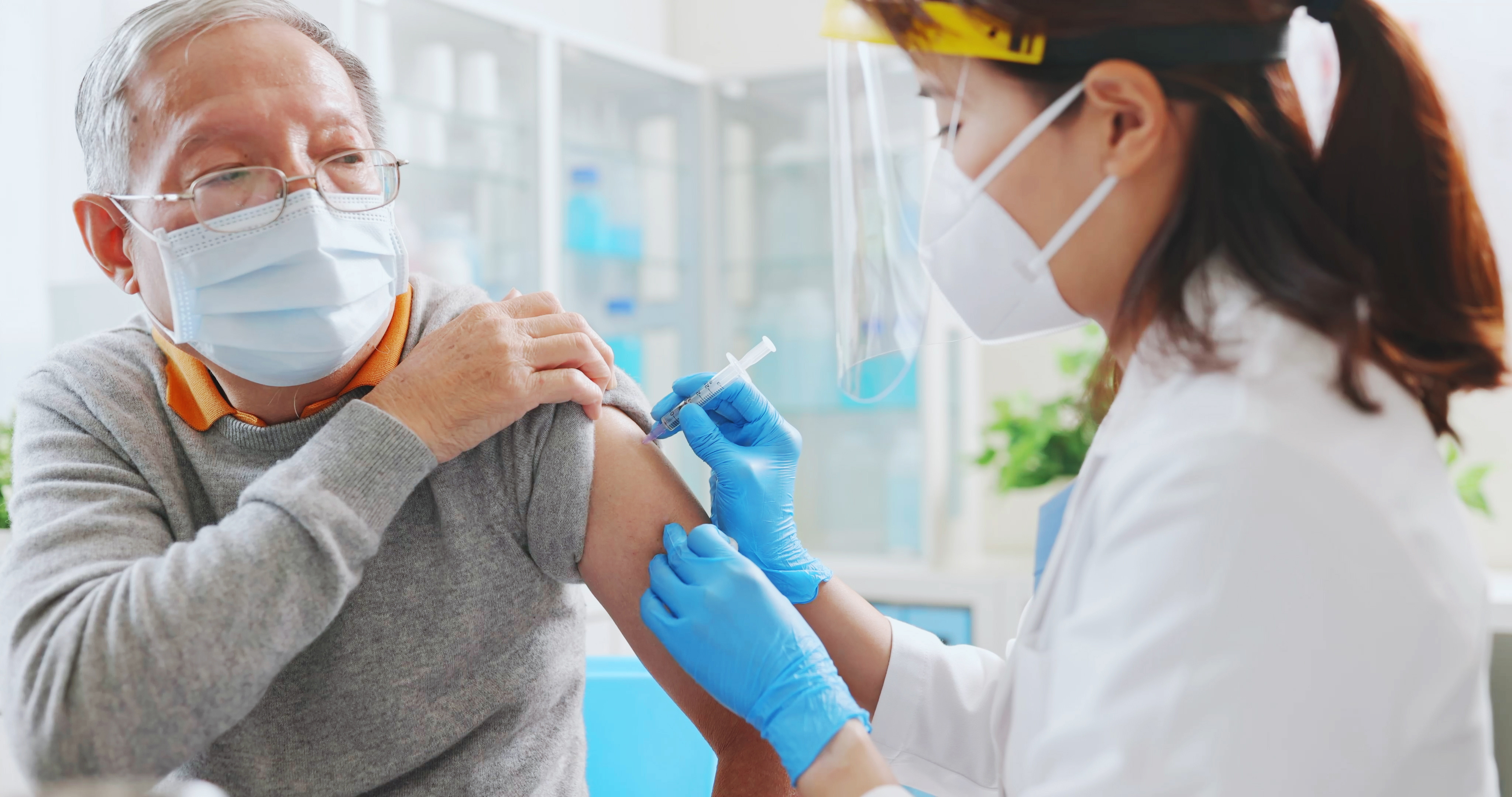 China vacina em 1 dia mais que Brasil durante todo o mês de maio