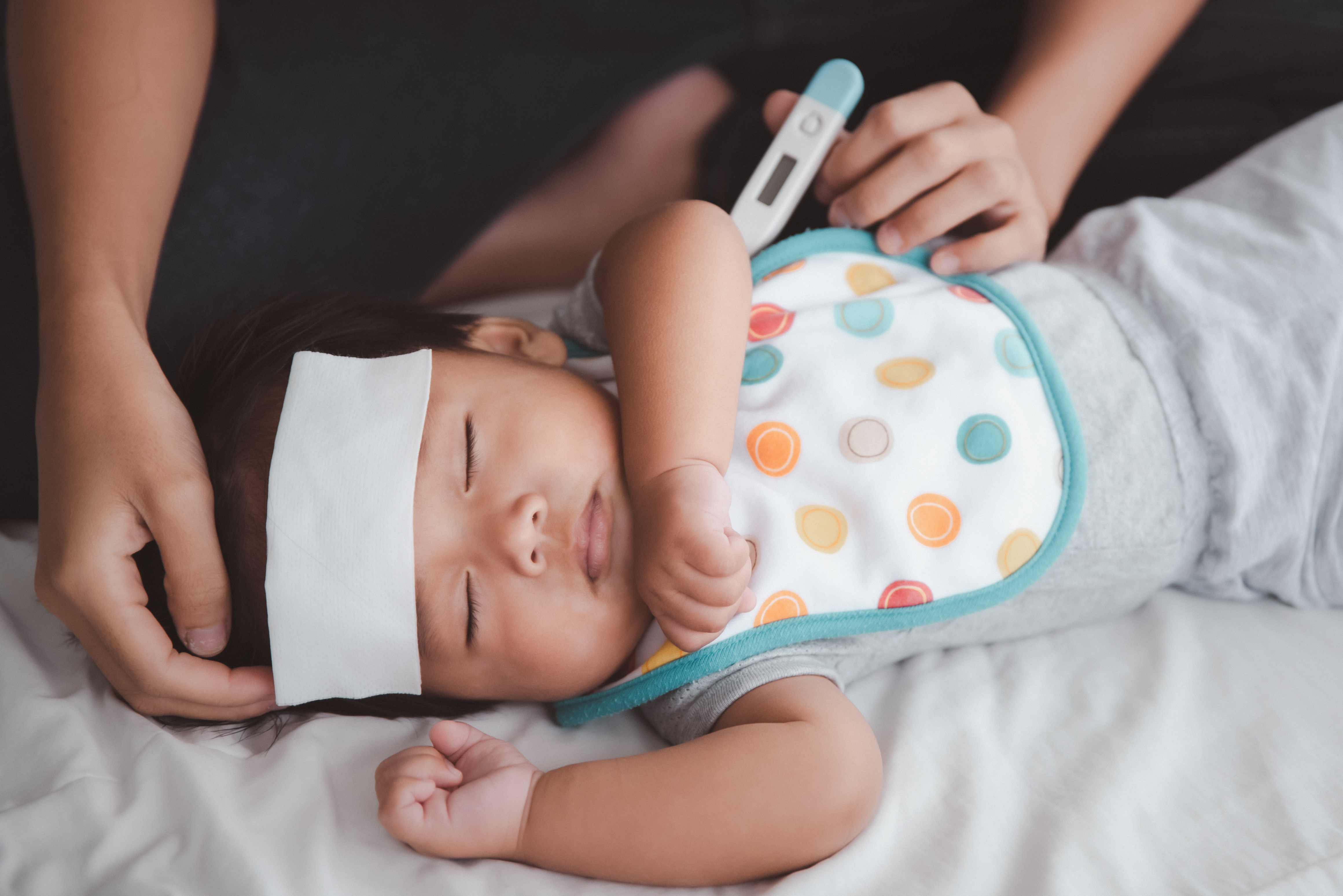 Morte de inocentes: 218 bebês morreram de covid no Brasil em 2021