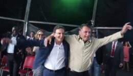Bolsonaro é o 1º no mundo a nomear embaixador proibido de deixar o país