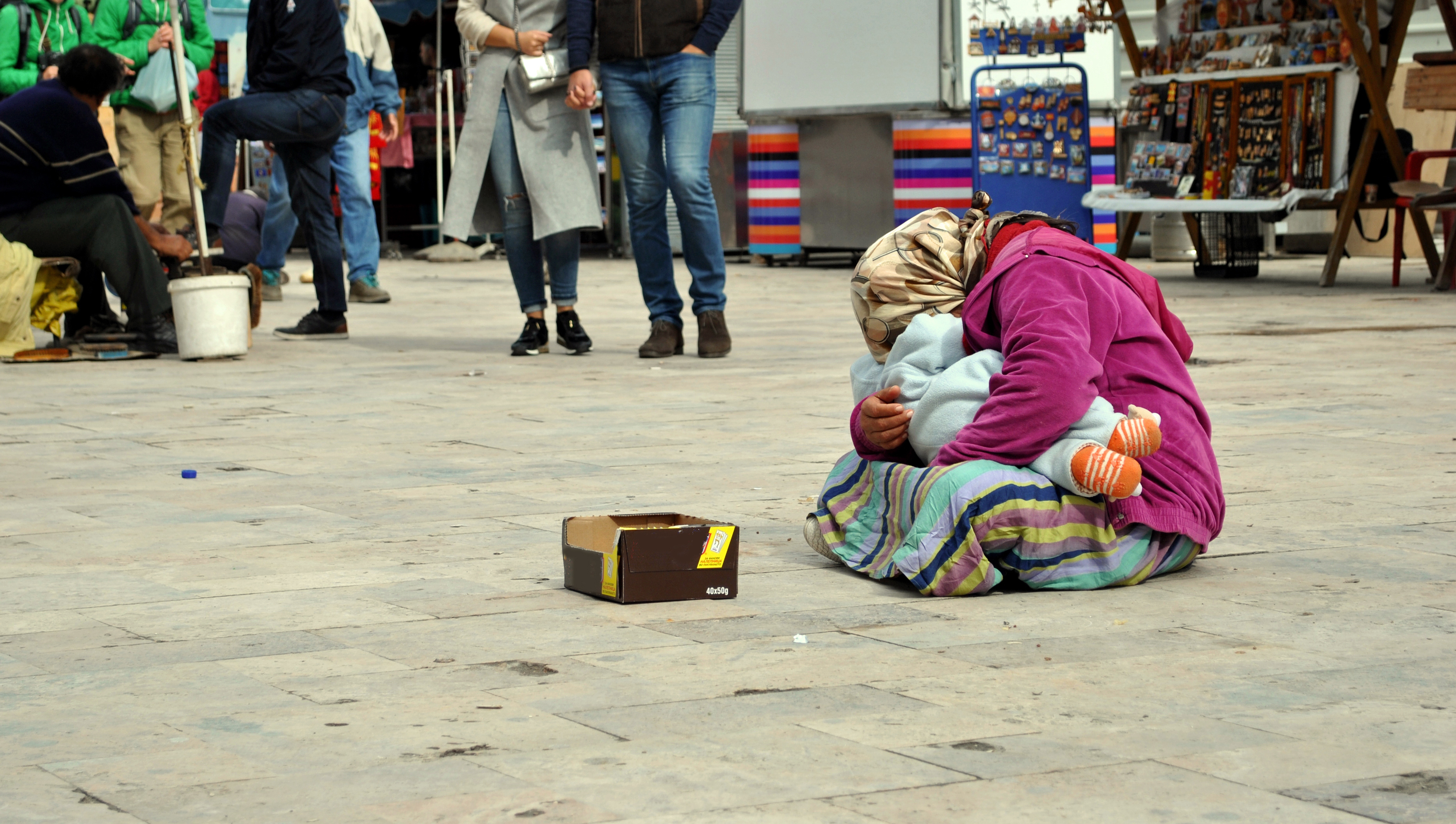 Brasil se assusta com frio recorde, mas esquece da população de rua