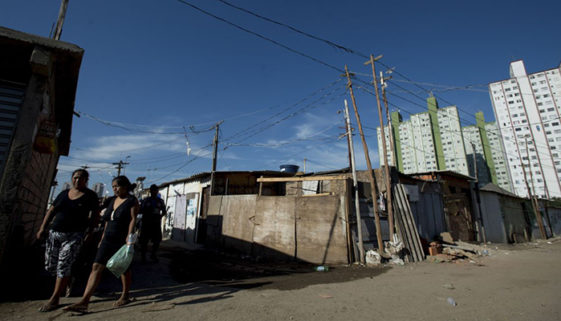 Pandemia deixou quase metade dos moradores de favelas sem emprego