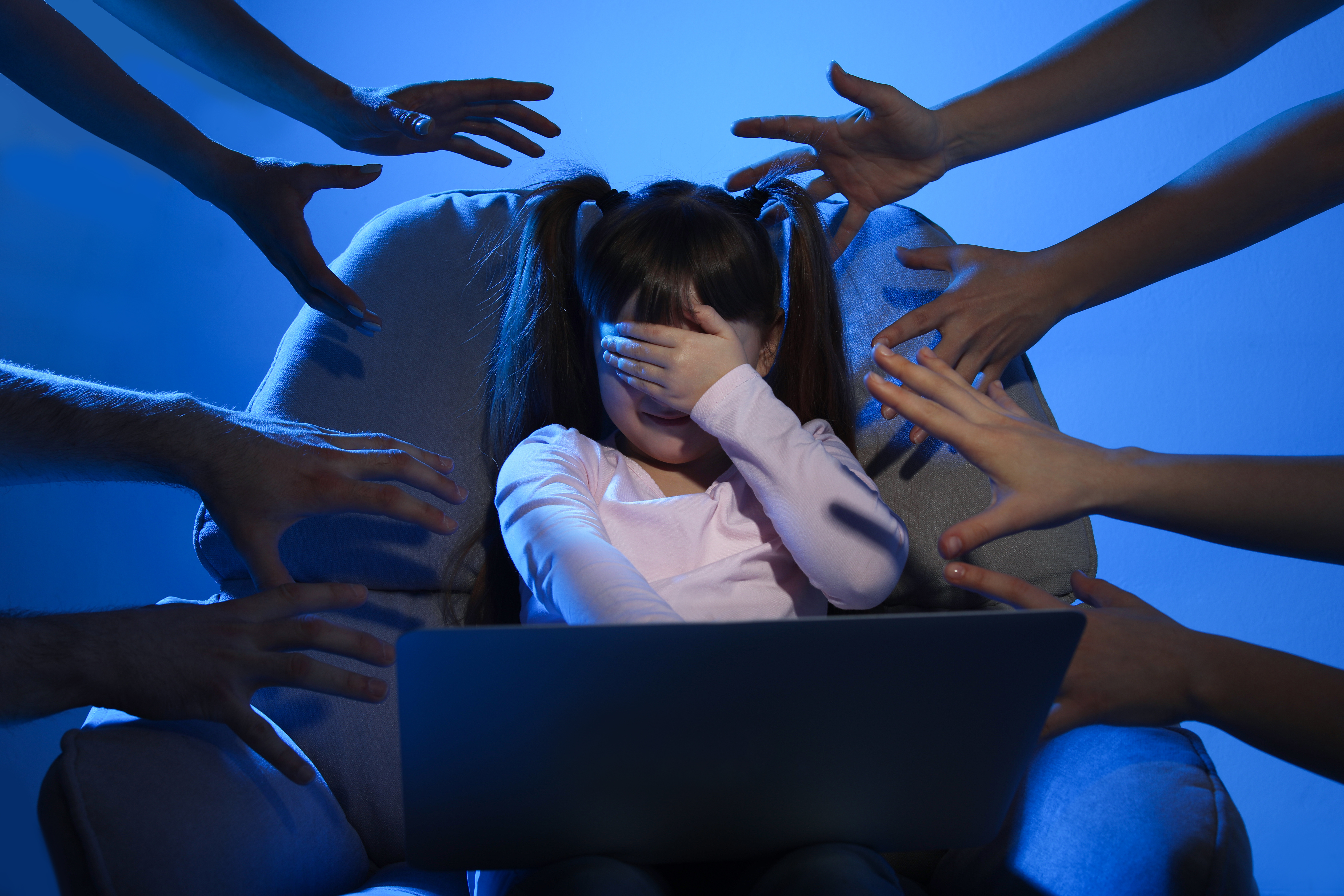 Tráfico humano: crianças são as principais vítimas atraídas pela internet