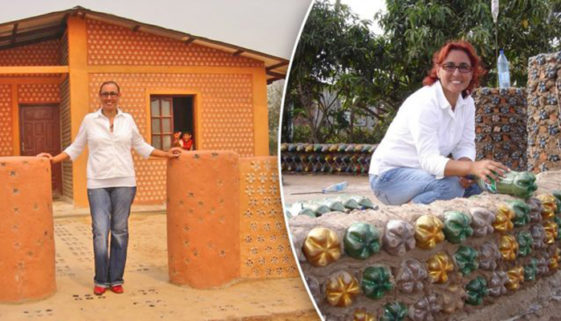 Mulher constrói casas com garrafas PET para famílias vulneráveis