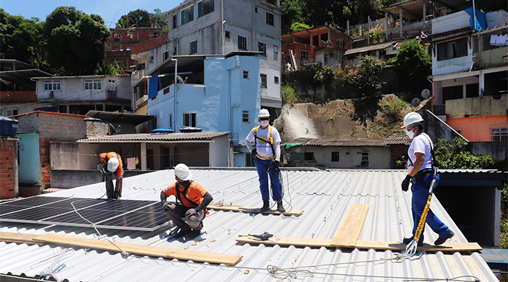 O sol é para todos: iniciativas buscam levar energia solar para as favelas