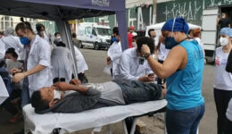 ONG leva consultório até a população de rua em 6 estados