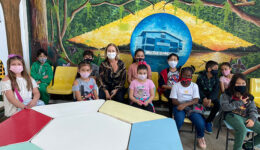 Professora cria projeto que promove inclusão e diversidade na escola