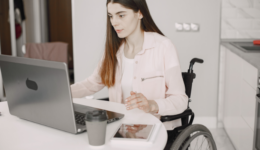 Startup de recrutamento digital promove inclusão de profissionais PcD