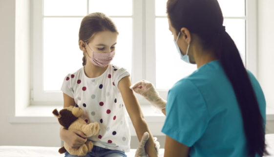 Anvisa recebe ameaças para não liberar vacina de covid-19 em crianças