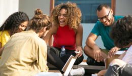 voluntariado pode tornar você mais interessante