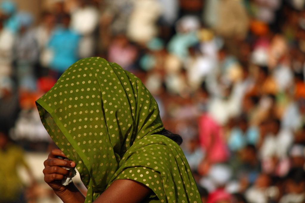 a cada 25 minutos uma dona de casa se suicida na Índia