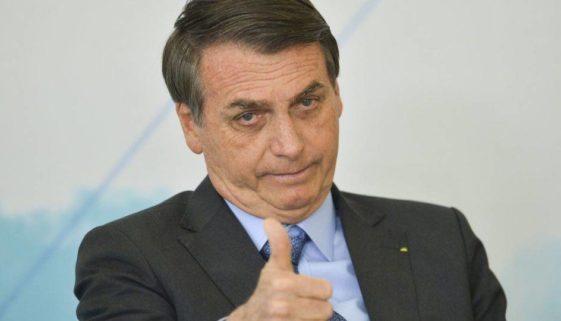 Povo paga: Bolsonaro gasta R$ 1,2 milhão por mês com cartão corporativo