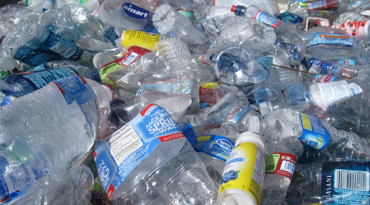 Tratado global sobre poluição por plástico tem 90% de apoio
