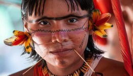 Garimpeiros abusam de crianças e recrutam indígenas em terra Yanomami