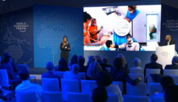 CEO de startup social brasileira é premiada no Fórum Econômico Mundial