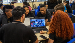 ReUrbi e RECODE unem esforços em prol do empoderamento digital de jovens