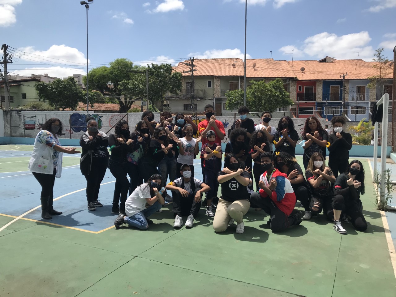 Gincana desenvolvida pela ONG LiveLab ajuda a combater evasão escolar