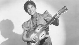 Mulher e negra, ela foi pioneira e considerada madrinha do Rock and Roll