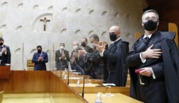 Ganhando R$39 mil, ministros do STF aprovam aumento dos próprios salários