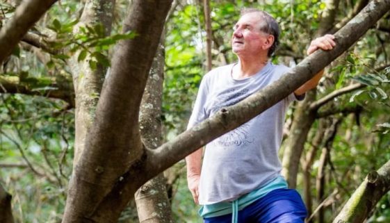 Idoso de 71 anos plantou sozinho 37 mil árvores na capital de SP
