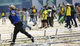 93% dos brasileiros condenam ataques em Brasília
