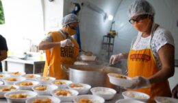 Combate à fome: organização lança campanha para arrecadar proteínas