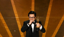 Depois de 40 anos da sua estreia no cinema, ex-refugiado ganha o Oscar