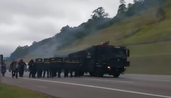 Polícia ataca manifestação pacífica dos indígenas guaranis em SP