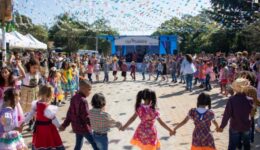 Liga Solidária realiza festa julina com o tema “Arraiá do Século”