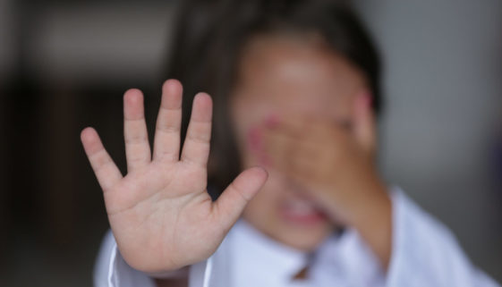 Brasil: 19 crianças de 0 a 4 anos foram violentadas por dia em 2022