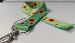 Lei institui uso de cordão de girassol para identificar deficiências ocultas