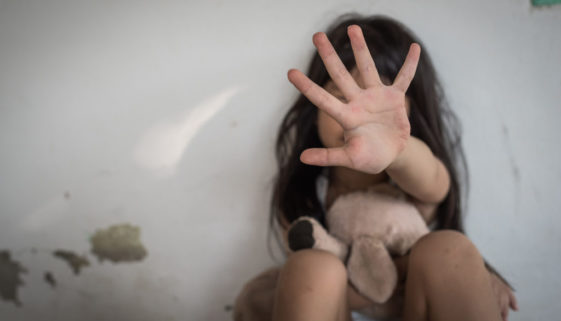 Mais da metade das vítimas de estupro no Brasil são crianças