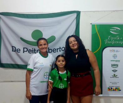 Esporte une mãe e filha em projeto social