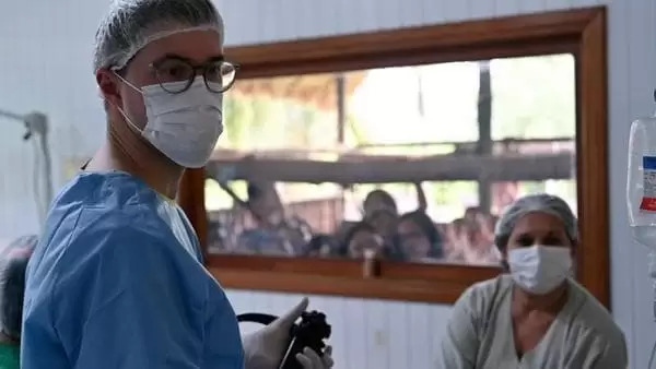 ONG Zoé leva assistência médica à comunidades ribeirinhas e indígenas