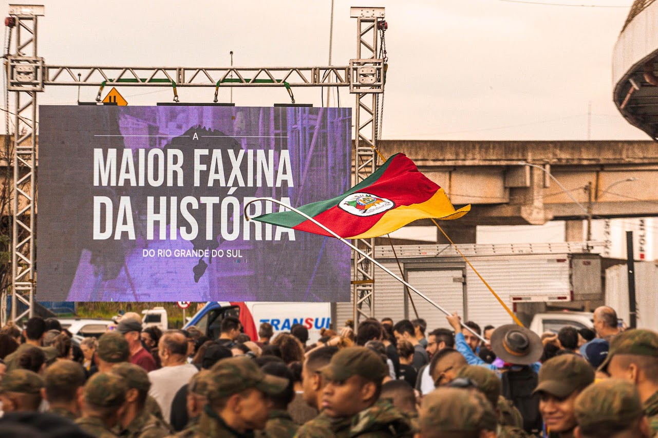 Maior Faxina Solidária RS mobiliza voluntários para ajudar vítimas