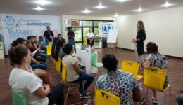 Instituto Lojas Renner amplia capacitação de mulheres refugiadas