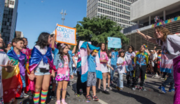 ONG faz mutirão para retificação de registros civis de jovens transgêneros