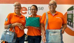 Costureiras de cooperativa ganham loja em shopping para vender acessórios