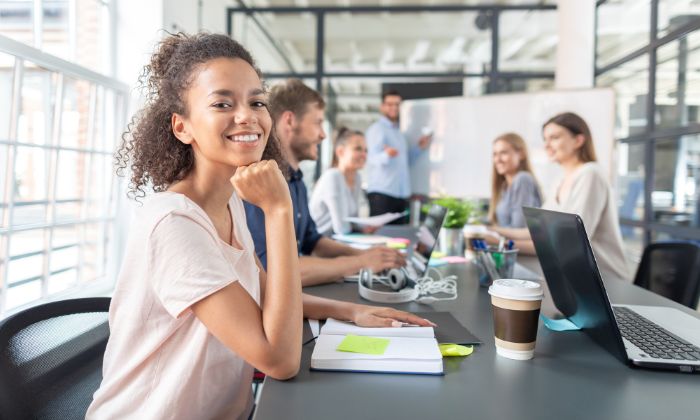 Mentoria para orientação e suporte na busca pelo primeiro emprego: um caminho essencial para a juventude