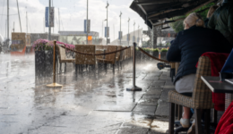 iFood oferece crédito para restaurantes afetados por falta de luz e água