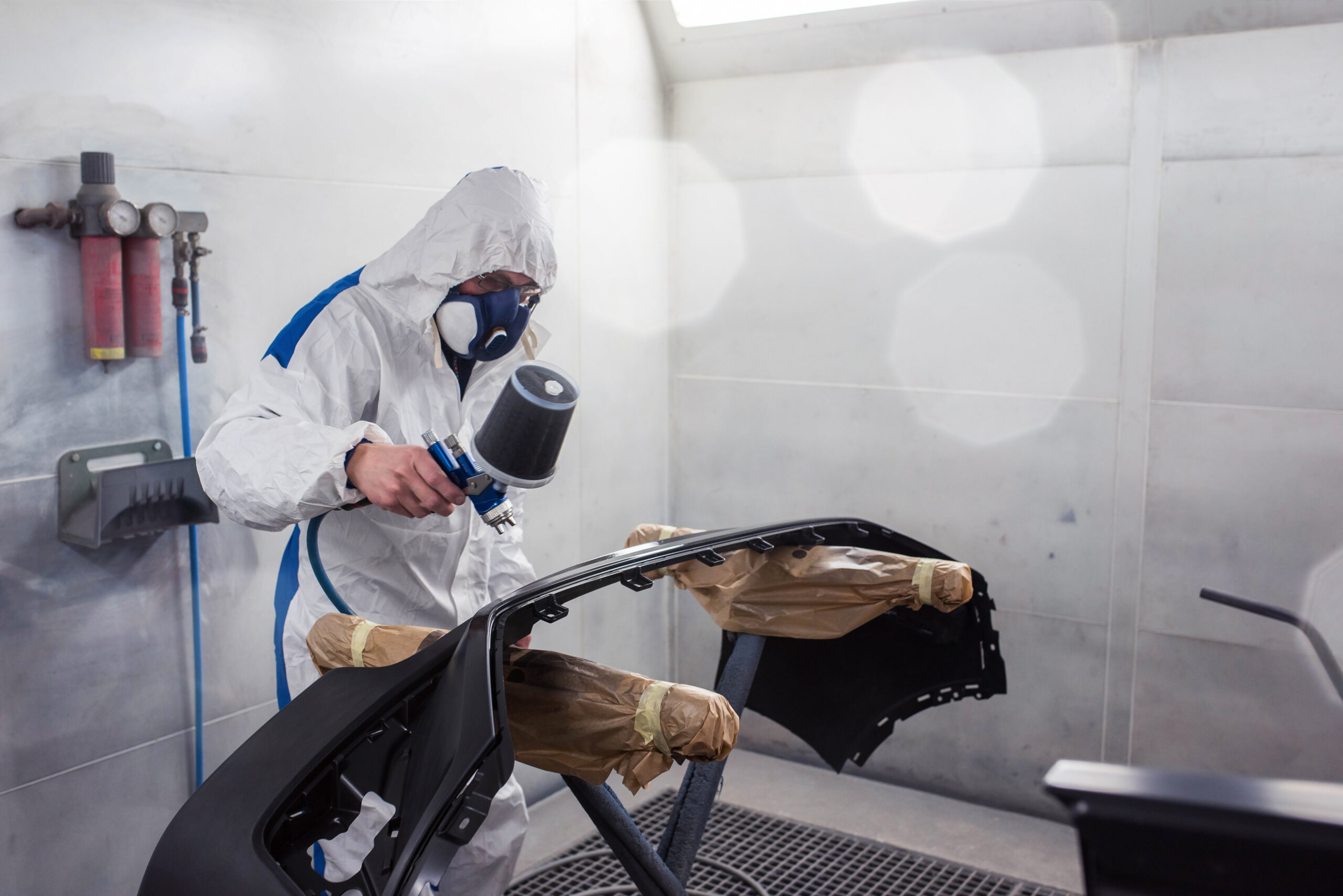 Projeto capacita egressas do sistema prisional para o mercado de repintura automotiva
